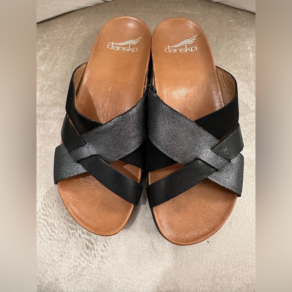 Dansko Sz 5.5-6 / 36 Black & Silver Leather Joanna Slide Strappy Sandals Slip-On